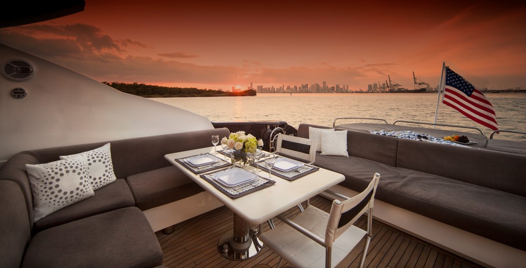 BG3 - Alfresco dining.jpg