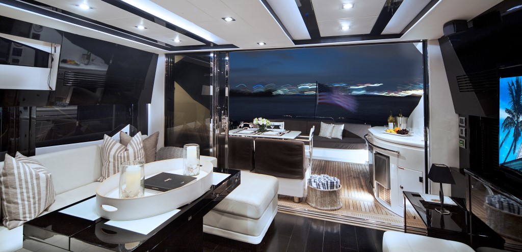 BG3 - Salon looking aft.jpg