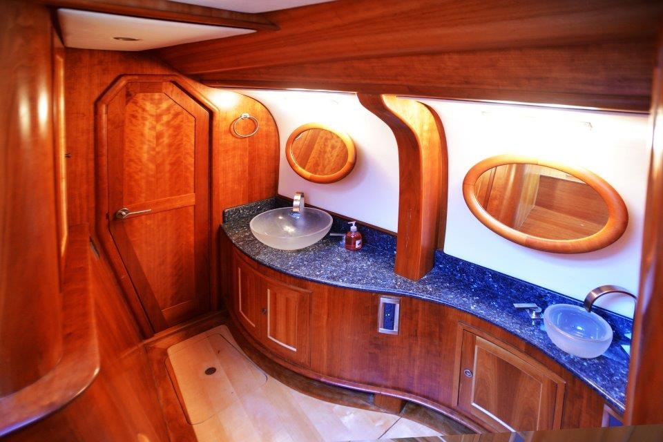 BOLDER WON - Master ensuite 1.JPG