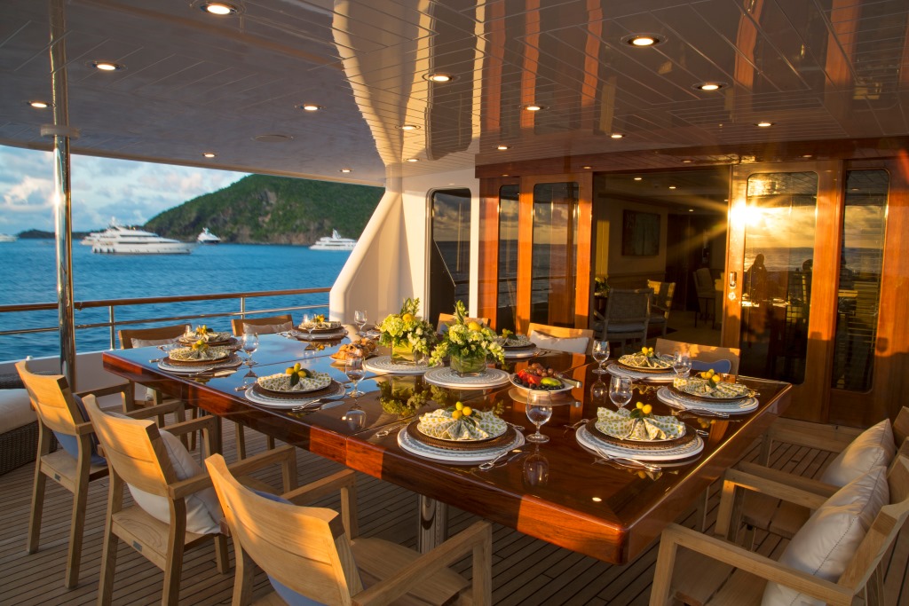 BROADWATER - Alfresco dining.jpg