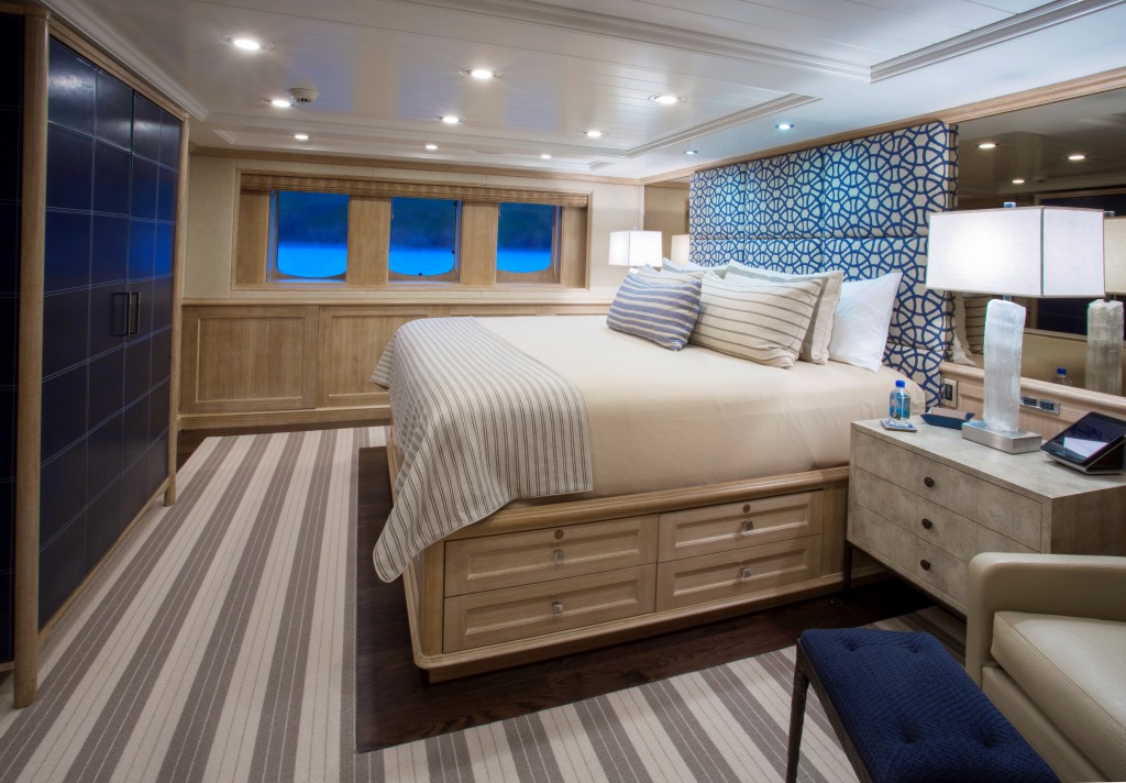 BROADWATER - Master cabin.jpg