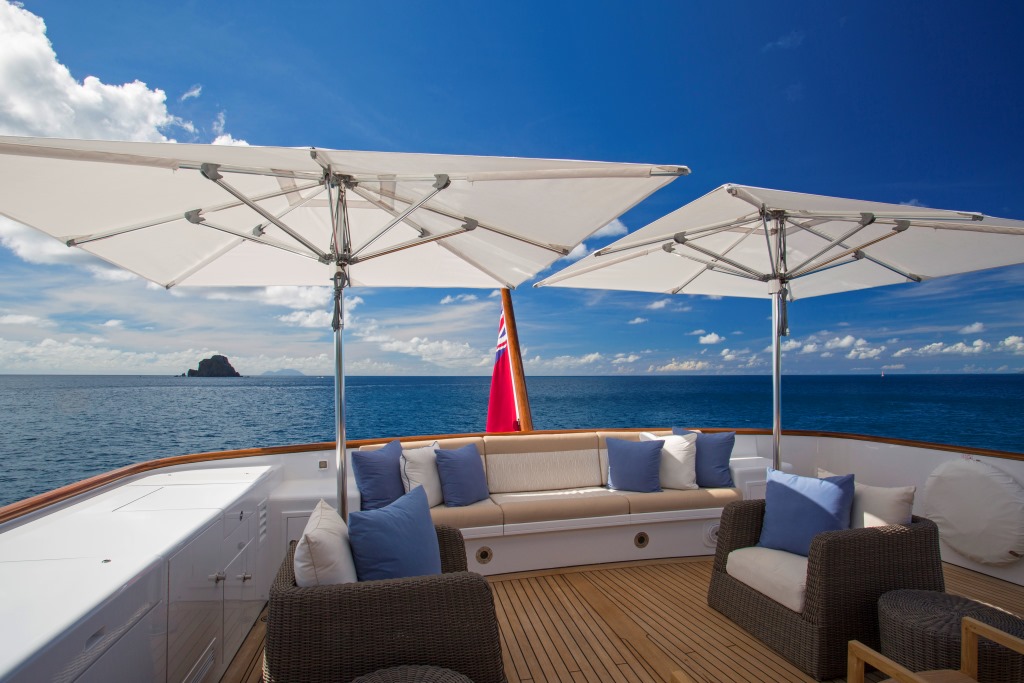 BROADWATER - Upper aft deck.jpg