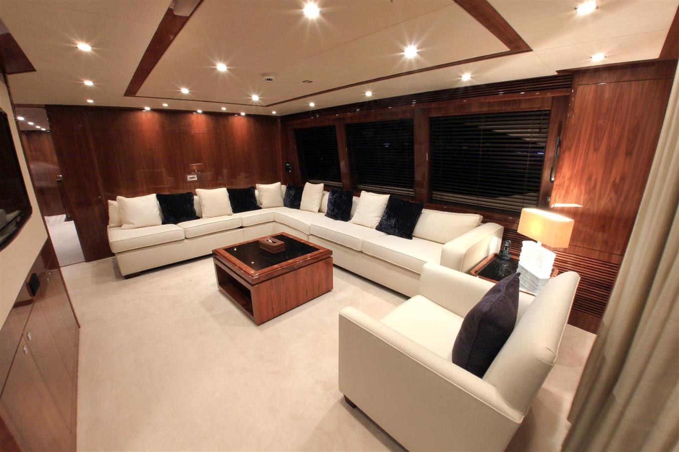 Barracuda Red Sea upper saloon view 1.JPG