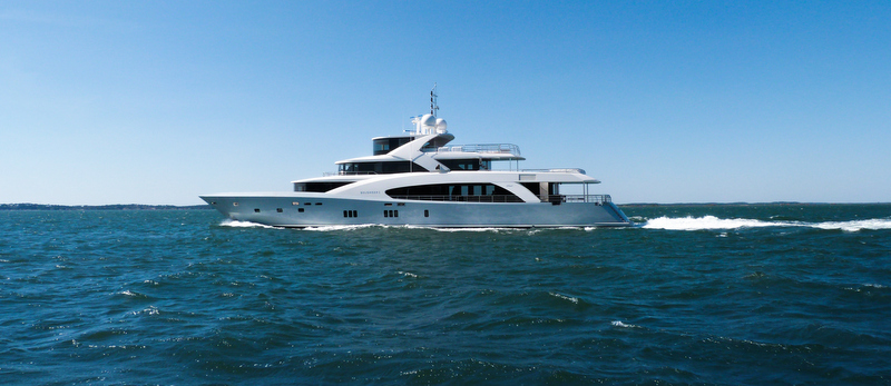 Belongers Yacht underway - side view.jpg