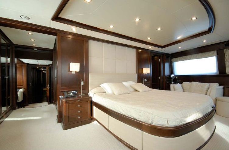 Benetti 122 Motor yacht -  Master Cabin.jpg