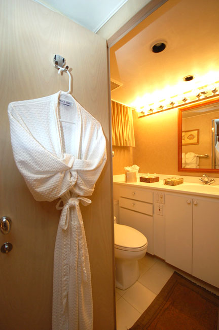 CHRISTINE -   Ensuite 2.jpg