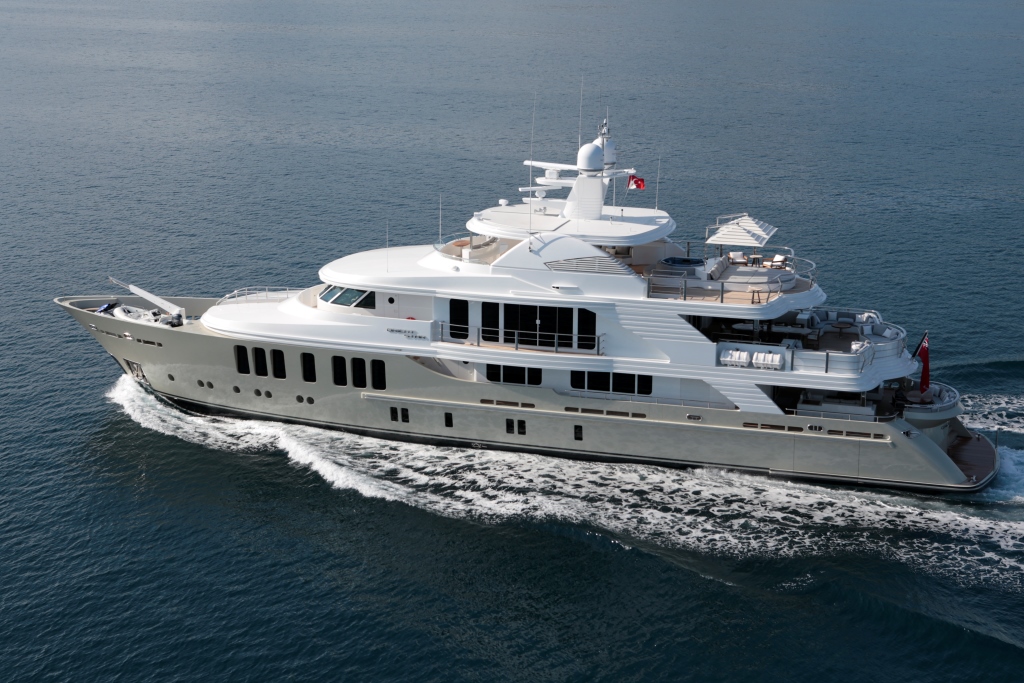 CMB Motor yacht ORIENT STAR - Running.jpg