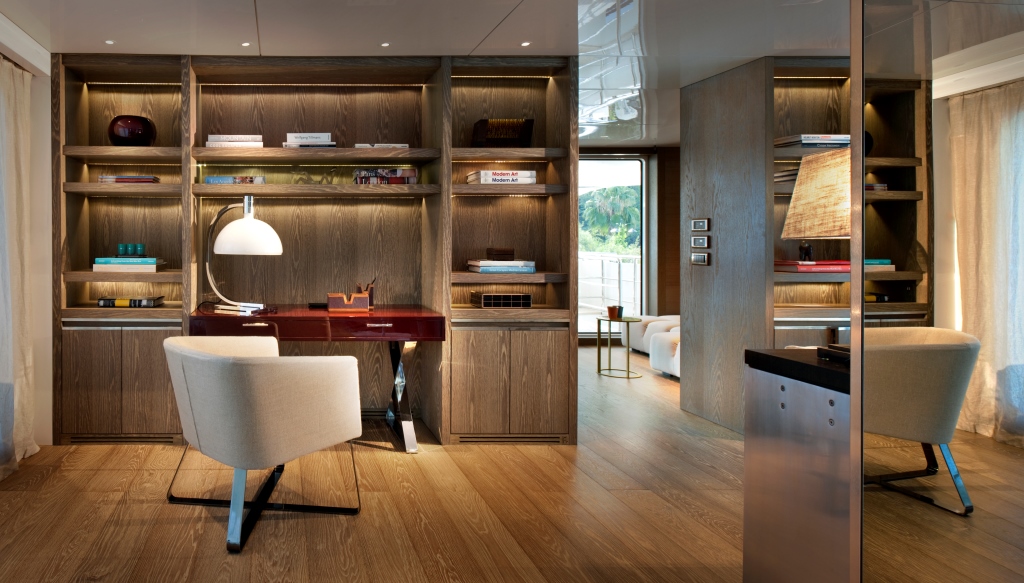 CMB Motor yacht ORIENT STAR - Study and skylounge.jpg