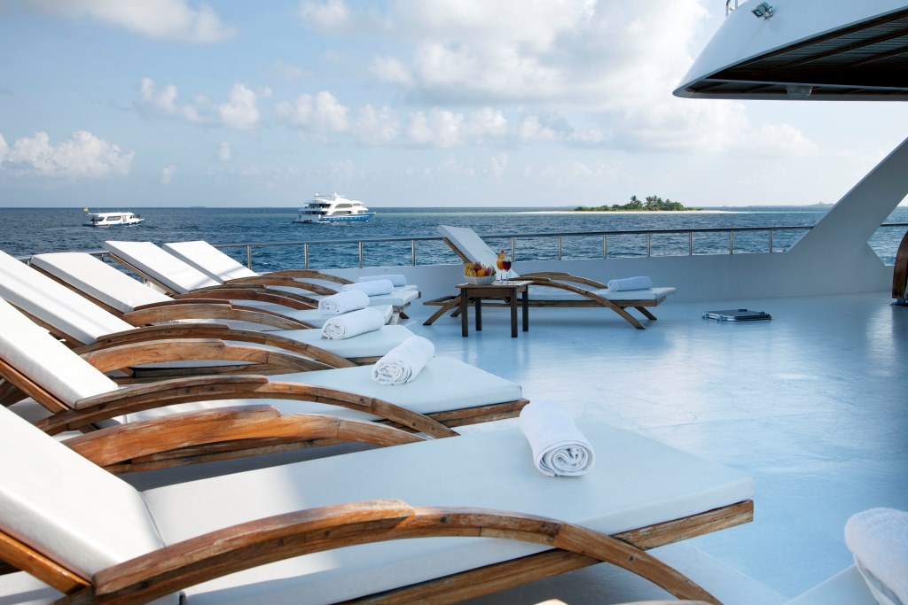CONTE MAX - Chaise lounges.jpg