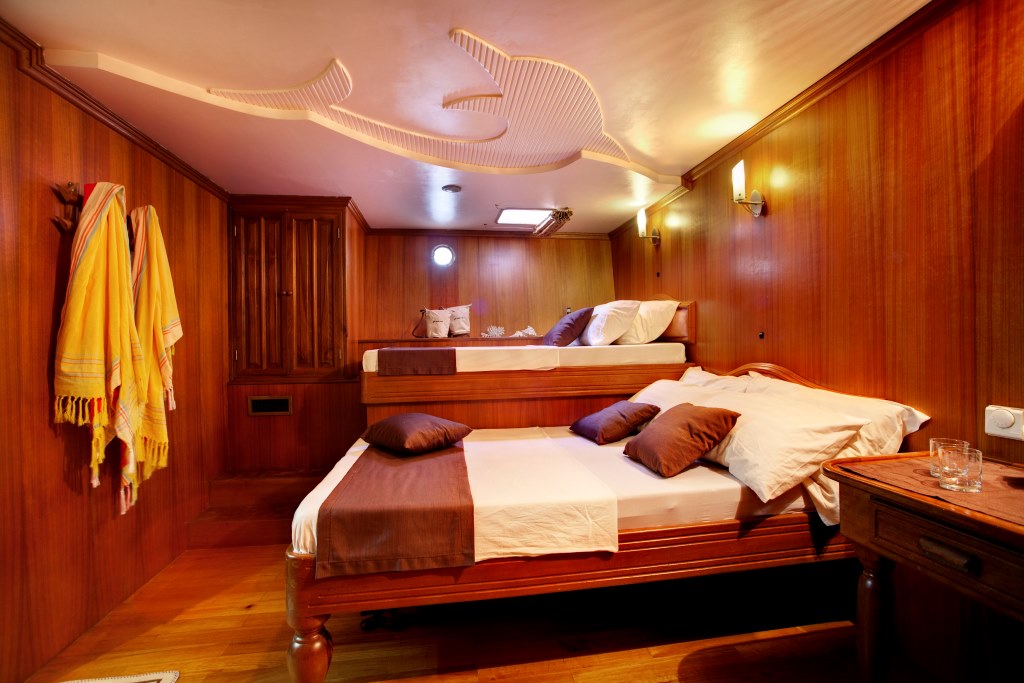 CONTE MAX - Double cabin.jpg
