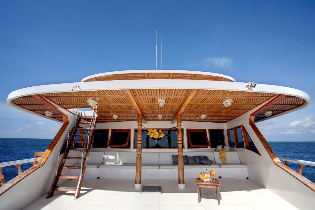 CONTE MAX - Foredeck.jpg