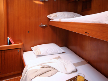 Callisto - Guest Cabin.jpg