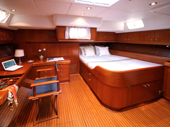 Callisto - Large Master Cabin.jpg