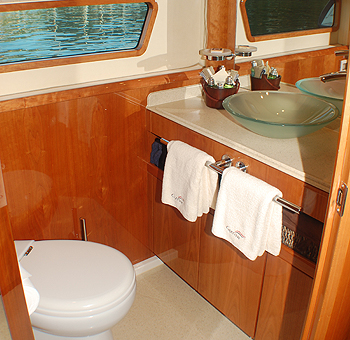 Captiva - Guest bathroom.jpg