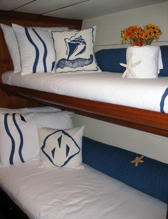 Cat AD ASTRA -  Twin Cabin.jpg