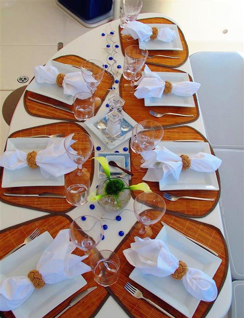 Cat FANTASY ISLAND -  Dining.jpg
