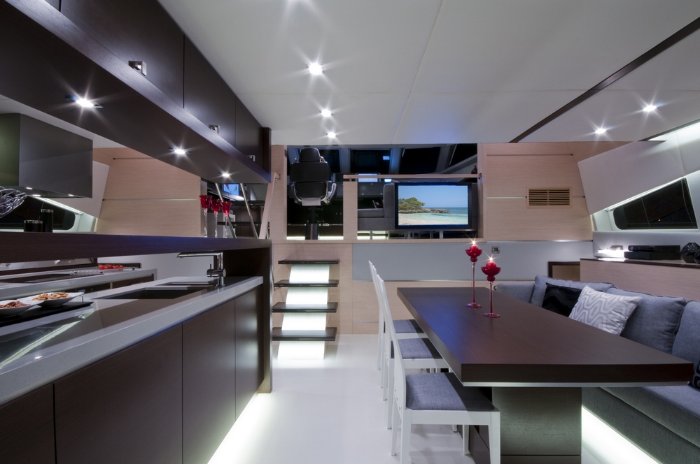 Catamaran Abuelo - Salon View 3.jpg