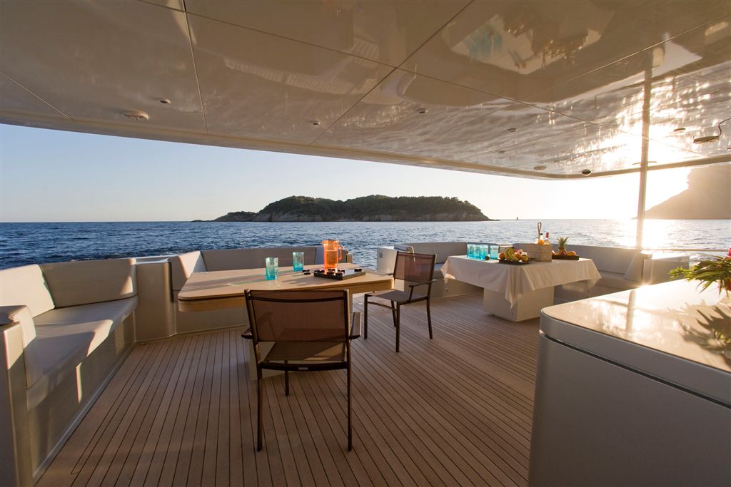 Catamaran BRADLEY -  Aft Deck 2.jpg
