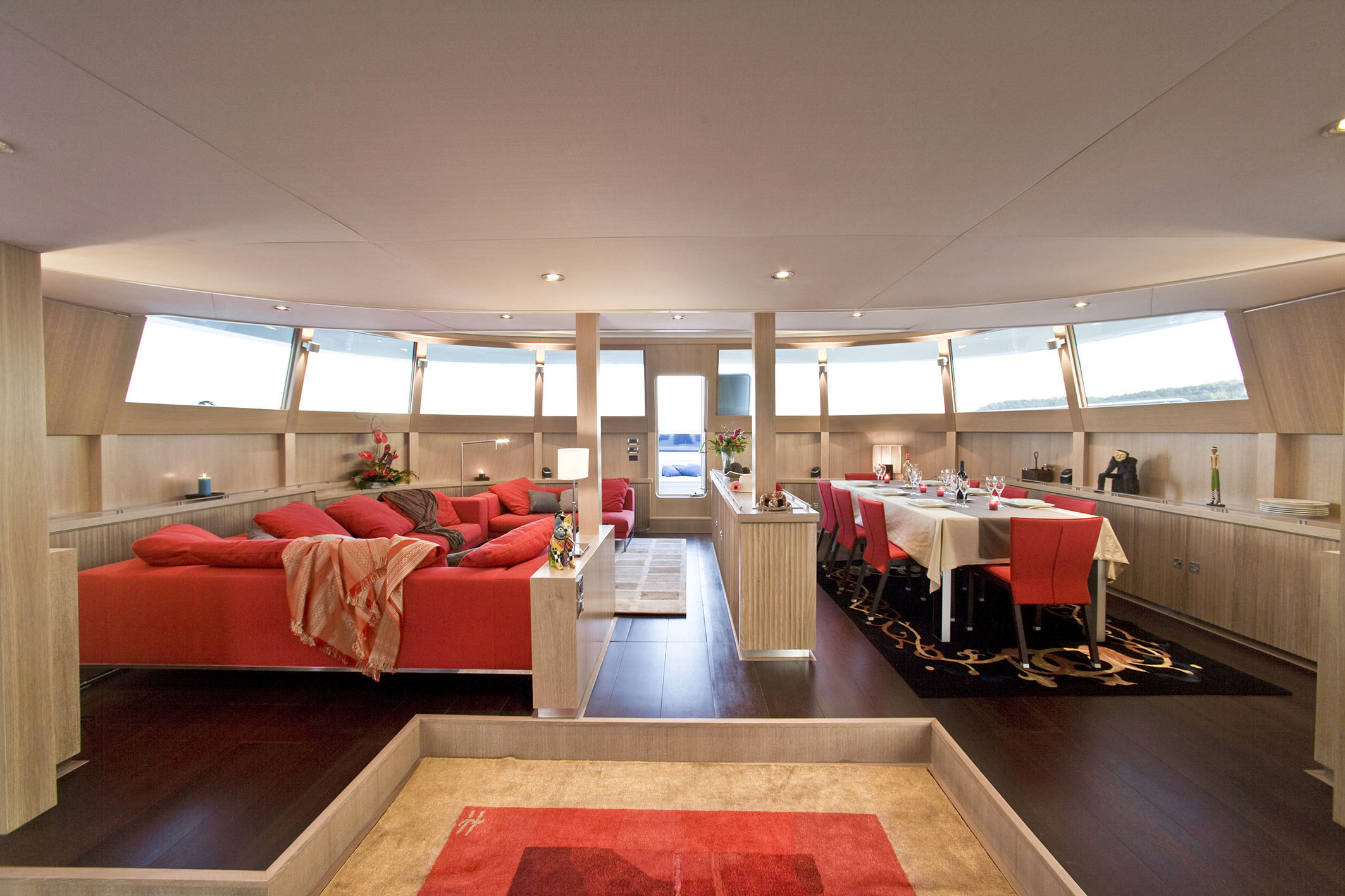 Catamaran BRADLEY -  Main Salon 3.jpg