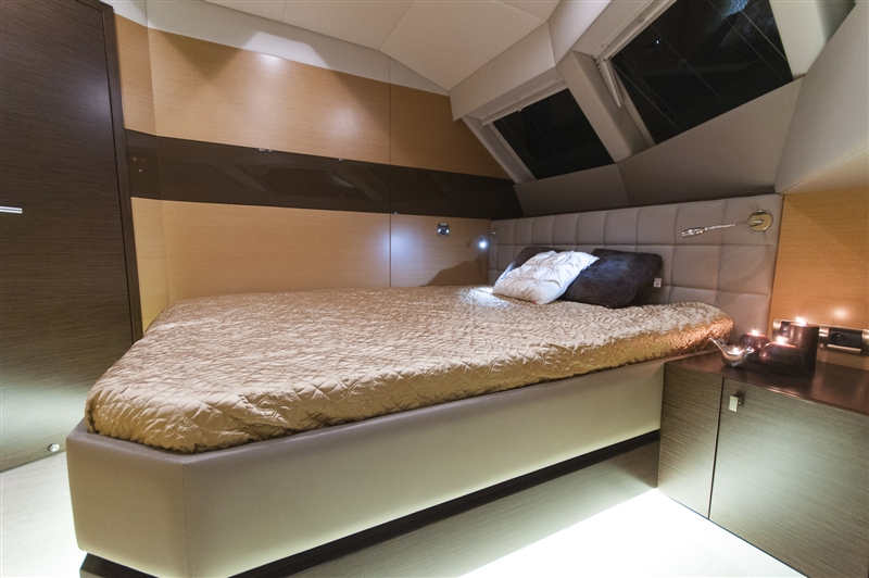 Catamaran EWHALA -  Guest Cabin 4.jpg