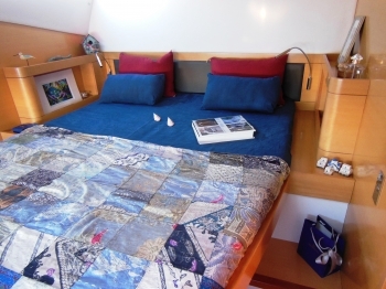 Catamaran FILOSOF -  Guesst Cabin 3.jpg