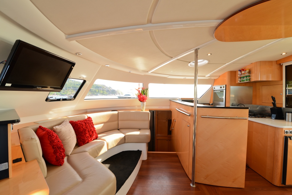 Catamaran NKALINDAU -  Salon Galley.jpg