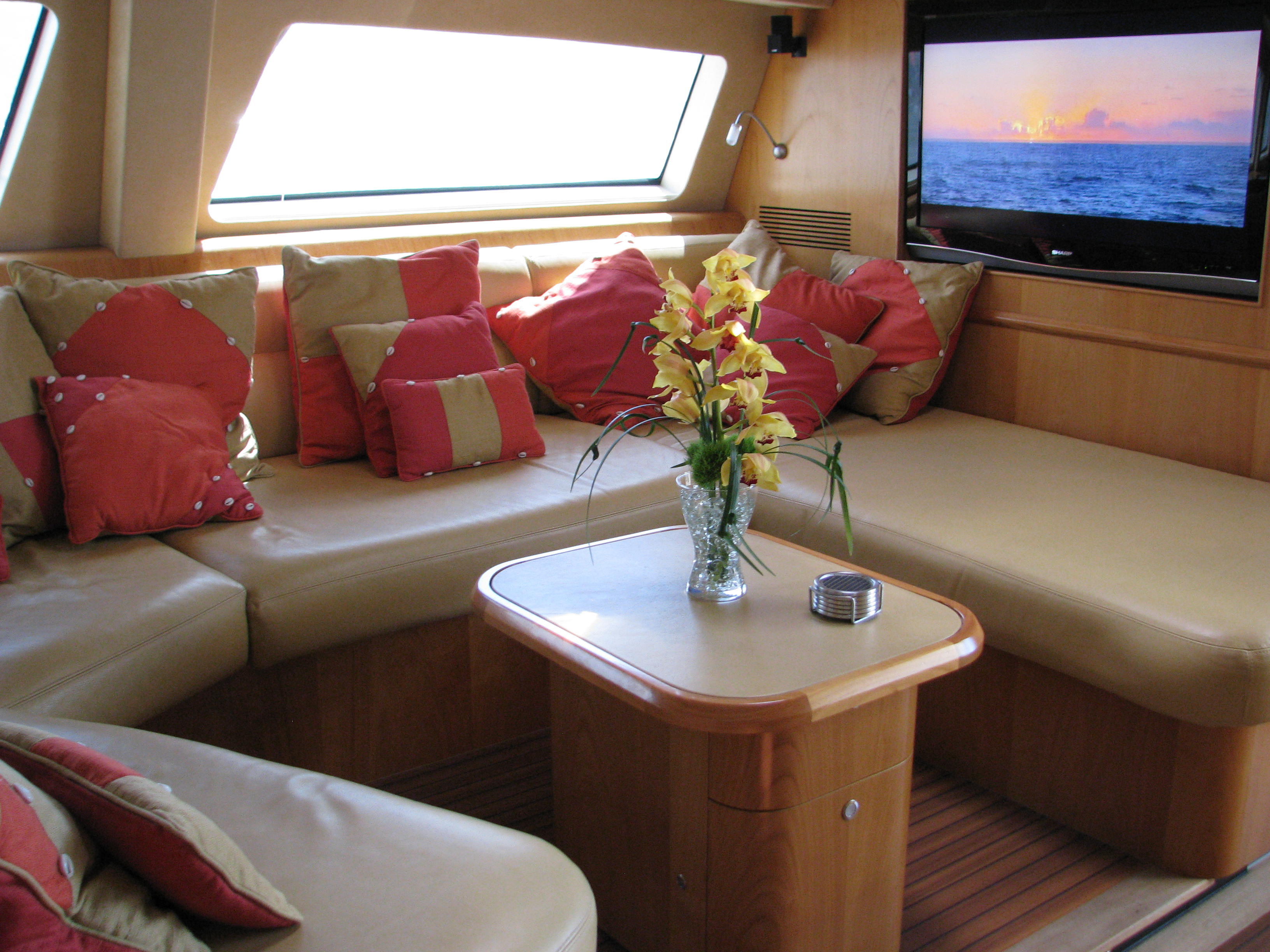 Catamaran ORION - Salon 2.jpg