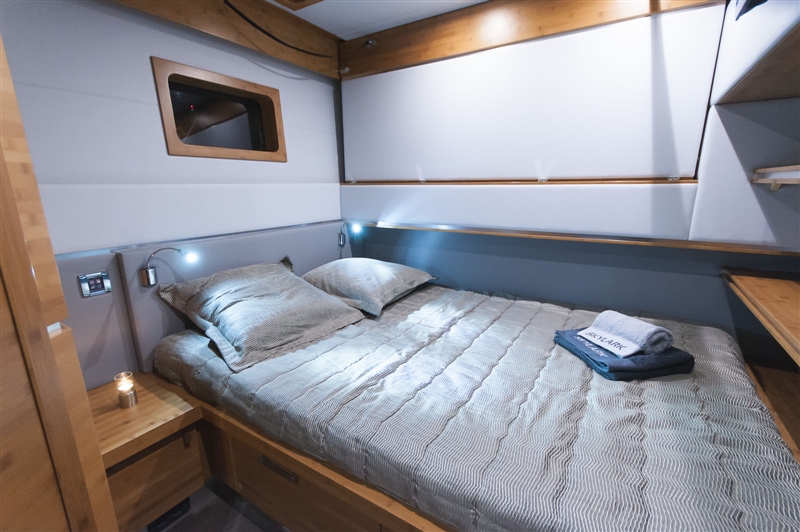 Catamaran SKYLARK -  Guest Cabin 3.jpg