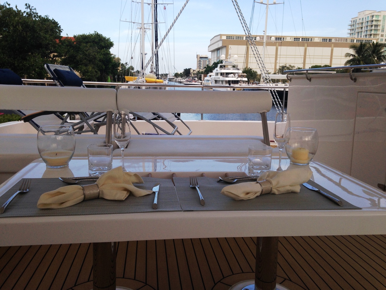 Catamaran SOMETHING WONDERFUL - Al Frresco Dining.jpg