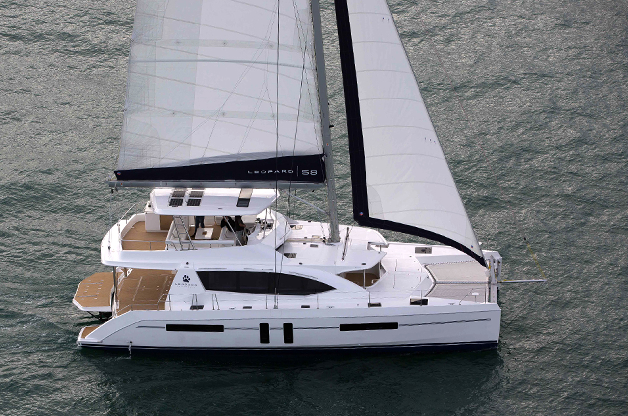 Catamaran SOMETHING WONDERFUL - Main.jpg