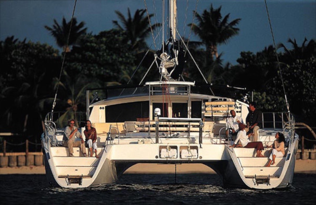 Catamaran WHALE - 005.jpg