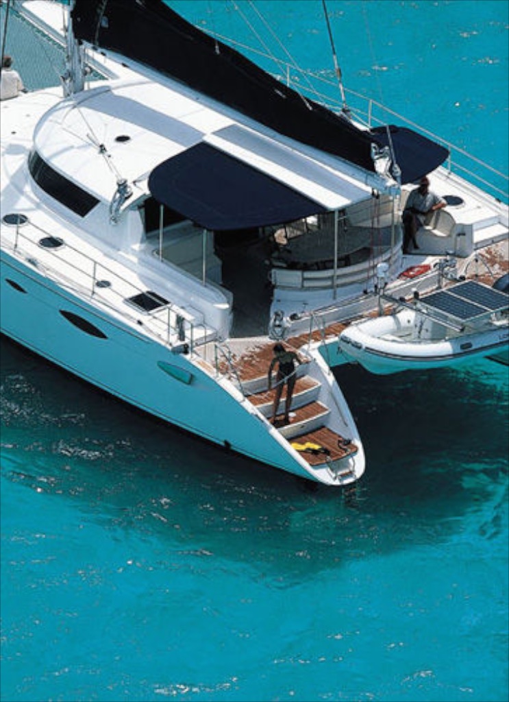 Catamaran WHALE - 011.jpg