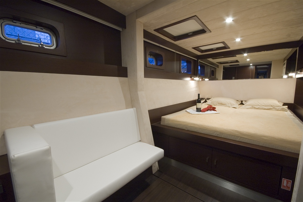 CatamaranTURETE -  Guest Cabin 2.jpg