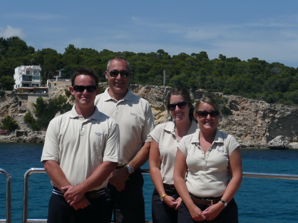 Champagne O Clock -  Crew.jpg