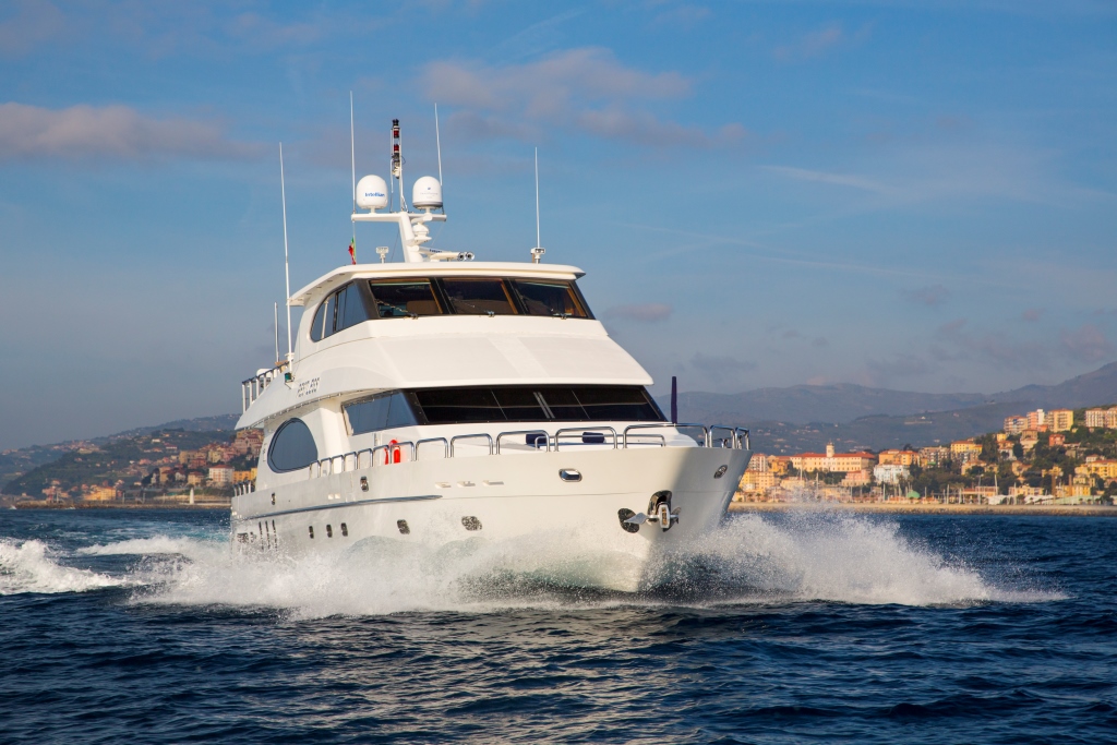 Charter yacht RESTLESS - Cruising.jpg