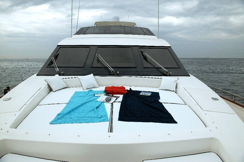 Christaldi S - Bow.jpg