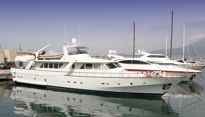 Classic Yacht HATHOR -  Main.jpg