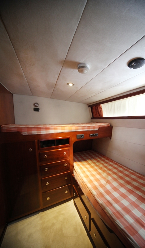 Classic Yacht HATHOR -  Twin Cabin.jpg