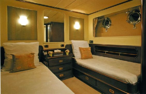 Classic Yacht LAIKA -  Twin Cabin.jpg