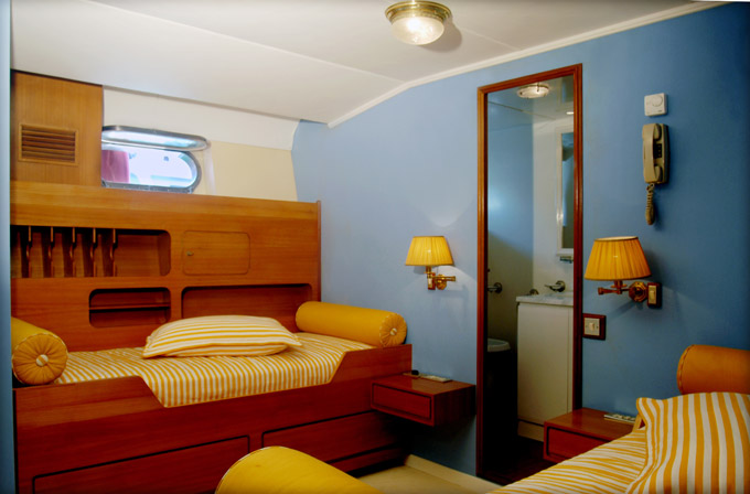 Classic Yacht NAFISA -  Twin Cabin.jpg
