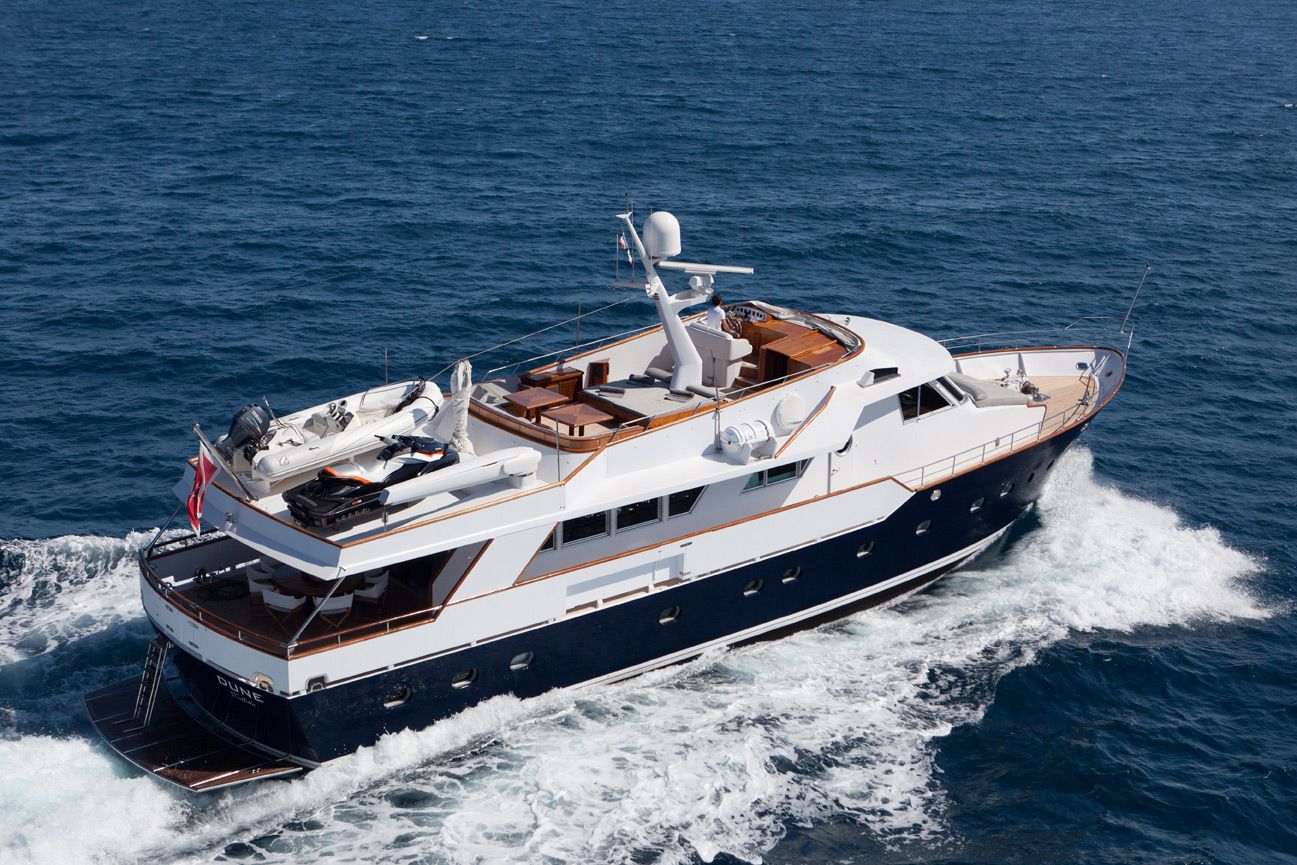 Classic yacht DUNE -  Main.jpg