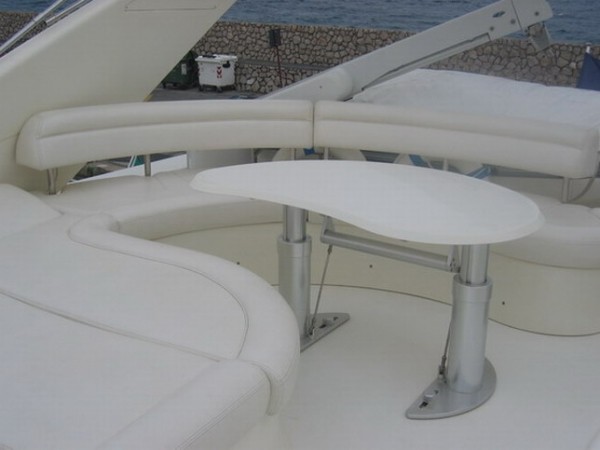 Copia 3 Flybridge.jpg