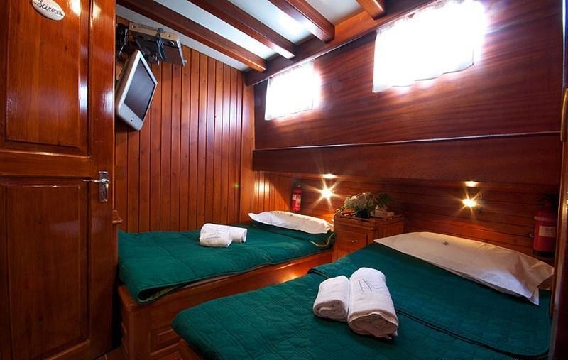 DERIYA DENIZ Guest cabin.jpg
