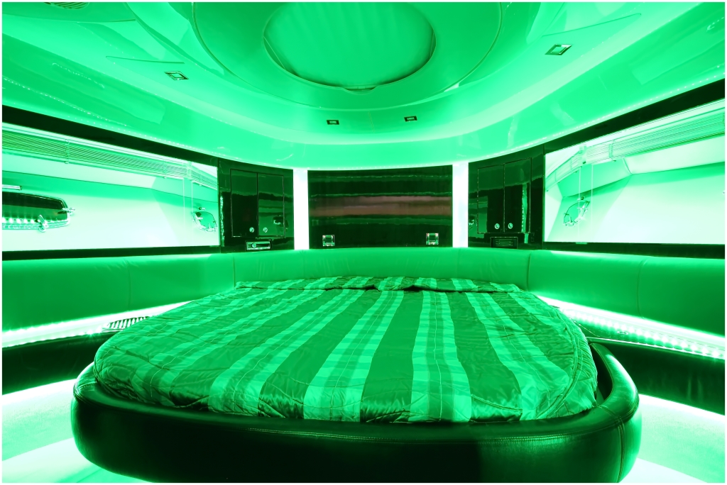 DUJE - VIP cabin mood lighting.JPG