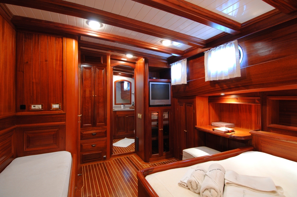 ECCE NAVIGO -  Double Cabin 2.jpg