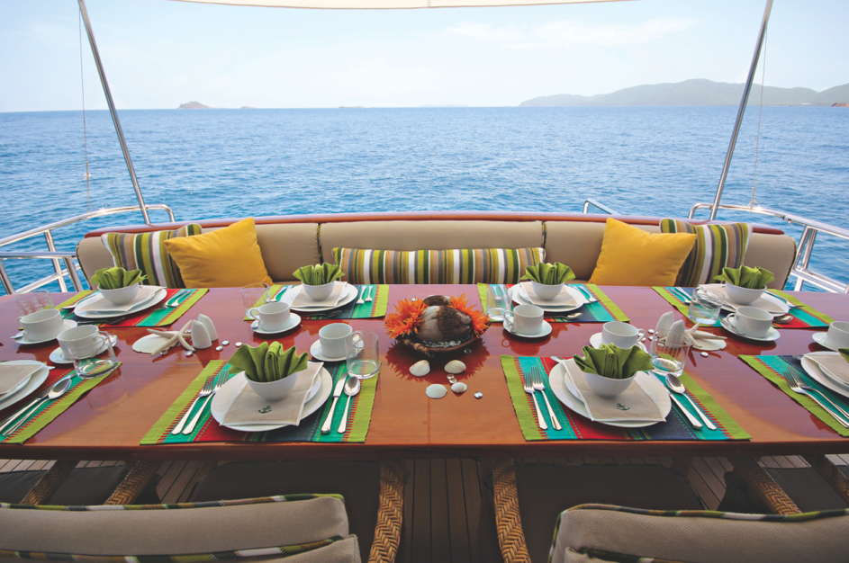 EL JEFE - al fresco dining.jpg