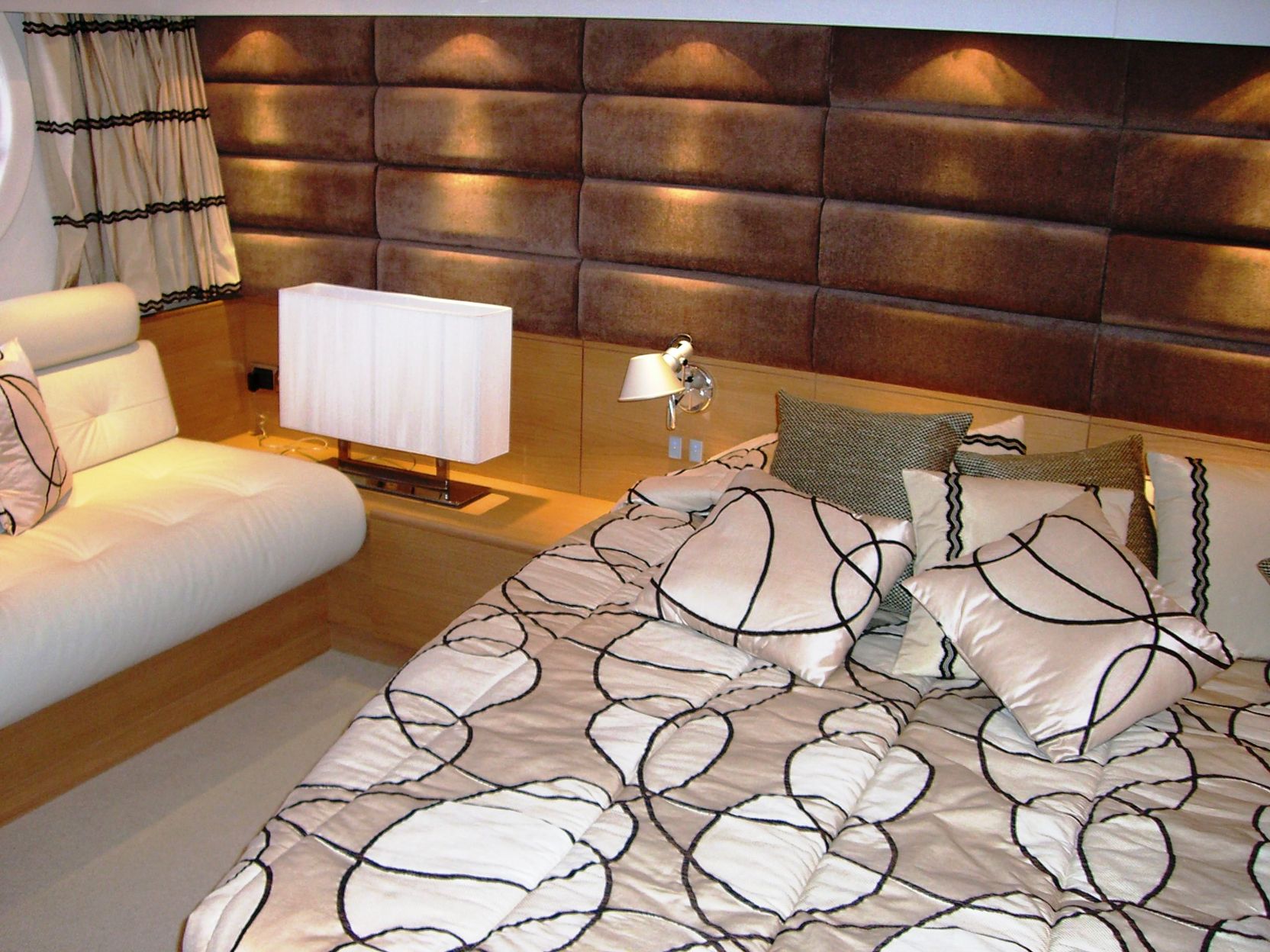 ENCORE - Master Cabin.jpg