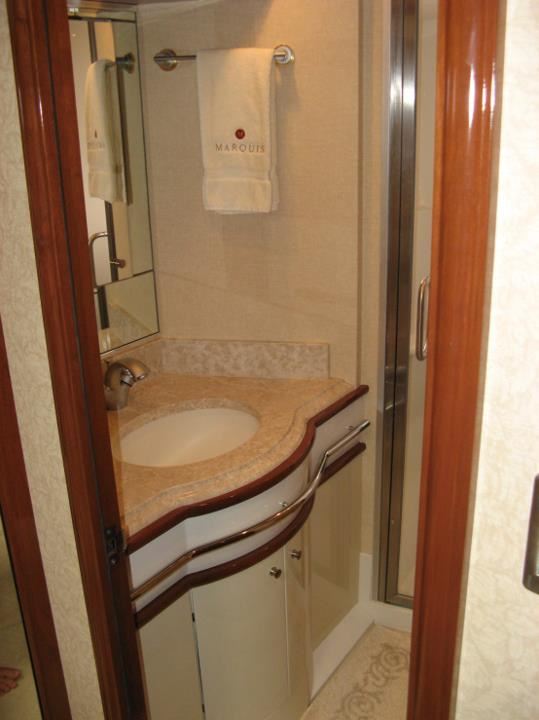 ESCAPE BY SEA -  Ensuite.jpg