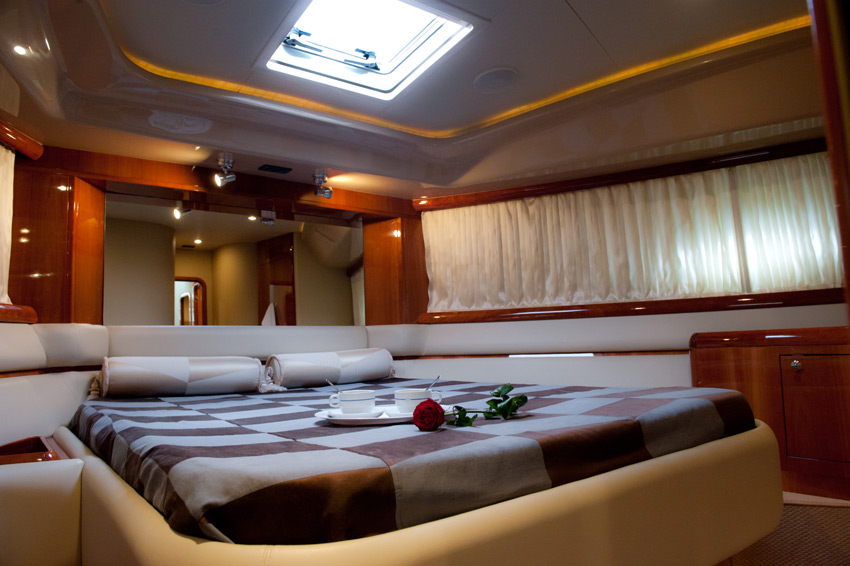 ESPERANCE III -  Master Cabin.jpg