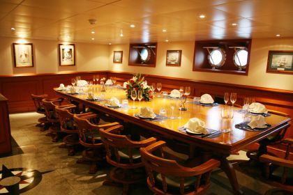 Expedition Yacht SARSEN - Dining Room .JPG